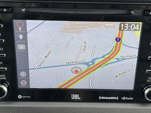 Used 2019 Toyota Sienna SE image 11