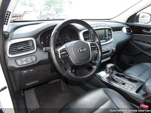 Used 2019 Kia Sorento EX w/ EX Touring Package AWD/4WD image 12