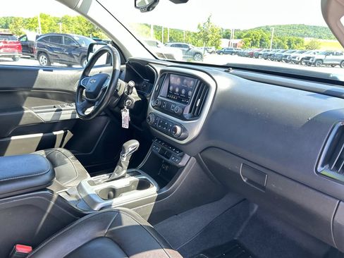 Used 2022 Chevrolet Colorado ZR2 w/ ZR2 Midnight Special Edition AWD/4WD image 17