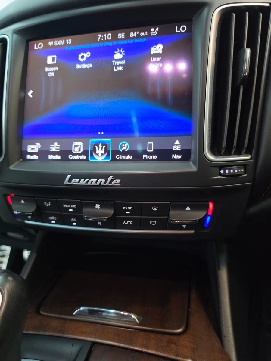 Used 2017 Maserati Levante w/ Luxury Package AWD/4WD image 6