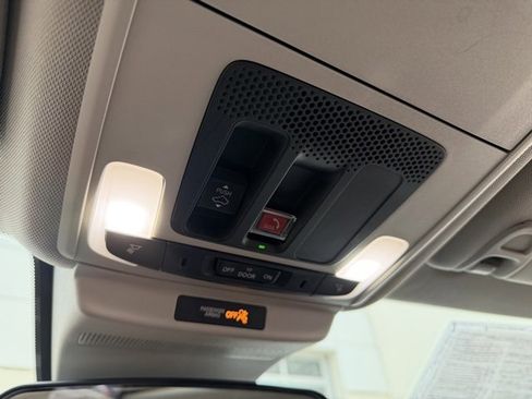 Used 2023 Honda Accord EX image 31