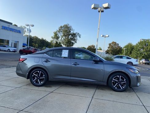 Used 2024 Nissan Sentra SV w/ All-Weather Package FWD image 17