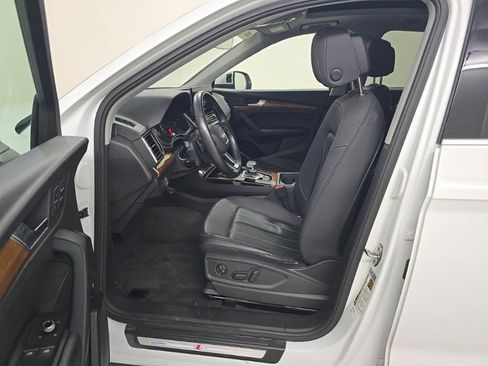 Used 2023 Audi Q5 2.0T Premium w/ Convenience Package AWD/4WD image 4