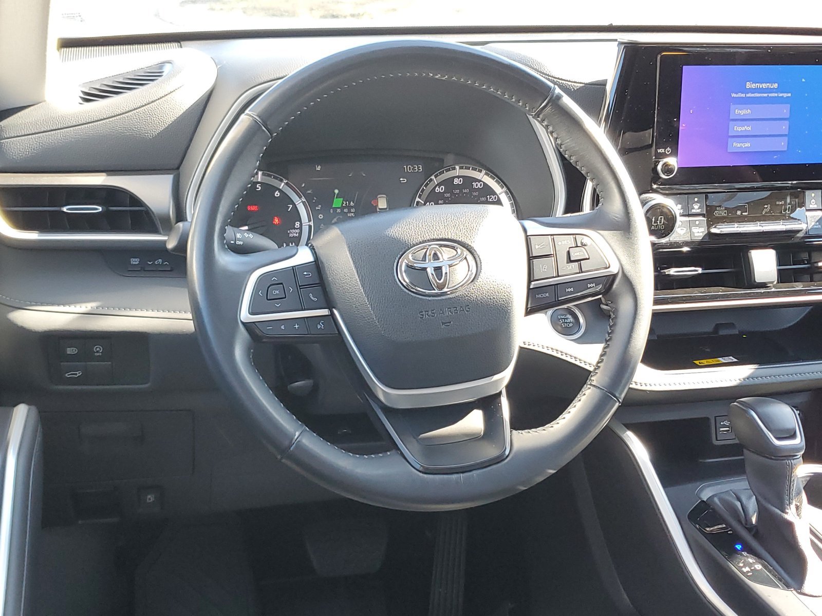 Used 2024 Toyota Highlander XLE AWD/4WD image 12