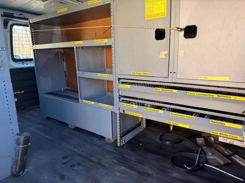 Used 2009 Chevrolet Express 1500 image 19