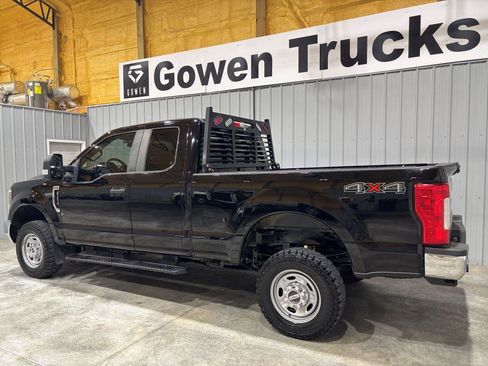 Used 2018 Ford F250 XL w/ Power Equipment Group AWD/4WD image 5