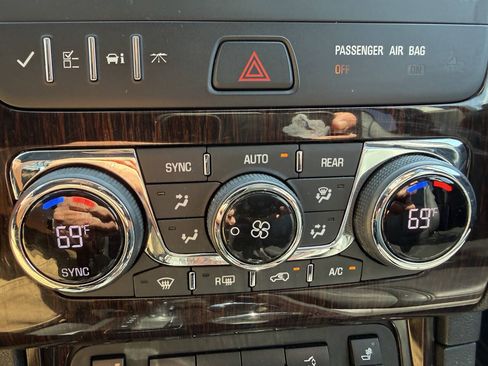 Used 2017 Chevrolet Traverse LT AWD/4WD image 22