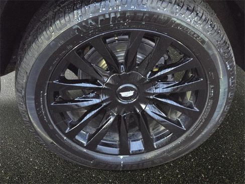 Used 2022 Cadillac Escalade Premium Luxury image 37