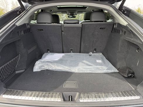 Used 2025 Audi Q5 Premium w/ Convenience Package image 27