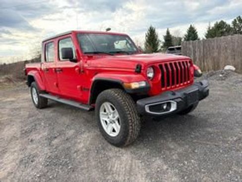 Used 2021 Jeep Gladiator Sport AWD/4WD image 3
