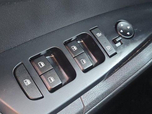 Used 2023 Kia Sportage LX image 23