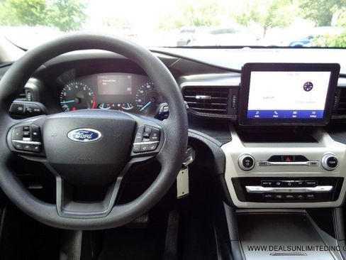 Used 2021 Ford Explorer 4WD image 9