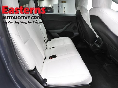 Used 2023 Tesla Model Y Long Range AWD/4WD image 17