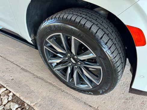 Used 2021 Cadillac Escalade Sport Platinum image 32