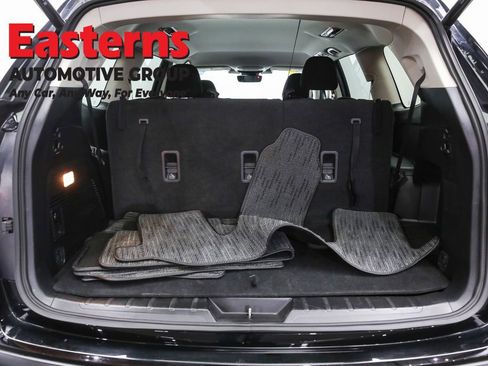 Used 2024 Subaru Ascent Premium w/ Convenience Package image 9