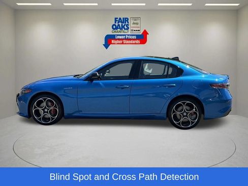Used 2024 Alfa Romeo Giulia Veloce AWD/4WD image 11