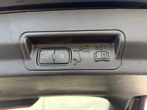 Used 2025 Ford Explorer ST-Line w/ Premium Package image 36