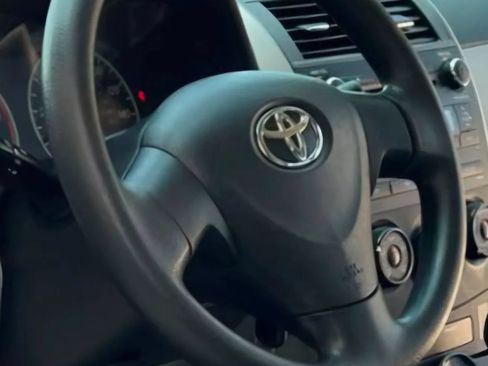 Used 2013 Toyota Corolla L FWD image 25