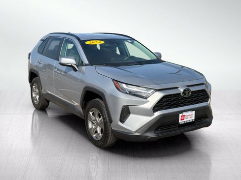Used 2024 Toyota RAV4 XLE AWD/4WD image 7