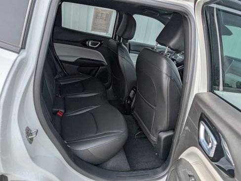 Used 2025 Jeep Compass Limited AWD/4WD image 16