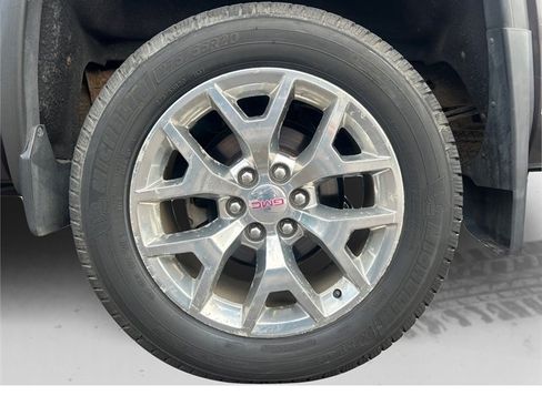 Used 2015 GMC Sierra 1500 SLT w/ SLT Crew Cab Value Package AWD/4WD image 17
