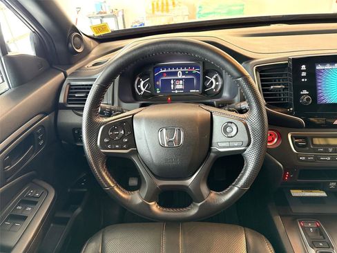 Used 2023 Honda Passport TrailSport image 11