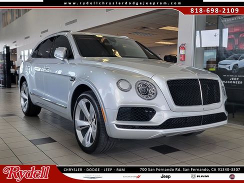 Used 2020 Bentley Bentayga image 1