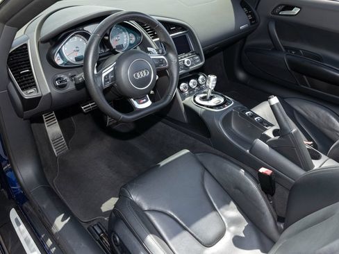 Used 2014 Audi R8 V8 w/ Convenience Package AWD/4WD image 15