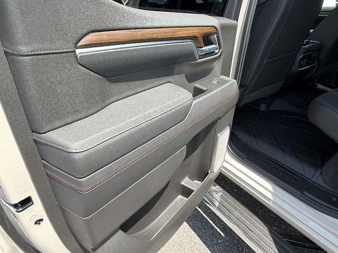 New 2026 Chevrolet Silverado 1500 High Country AWD/4WD image 15
