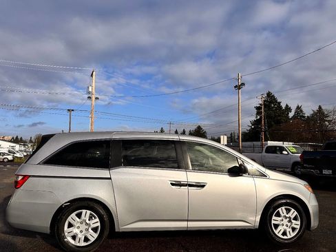 Used 2012 Honda Odyssey LX image 3
