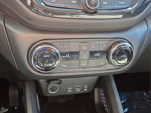 Used 2021 Chevrolet TrailBlazer LT w/ Convenience Package image 29