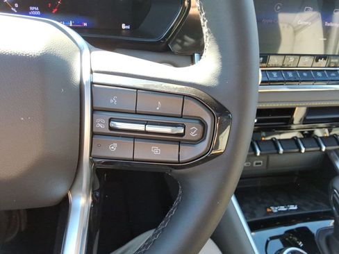 New 2026 Chevrolet Colorado ZR2 w/ Technology Package image 25