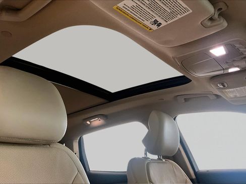 Used 2019 Lincoln Nautilus Reserve FWD image 13
