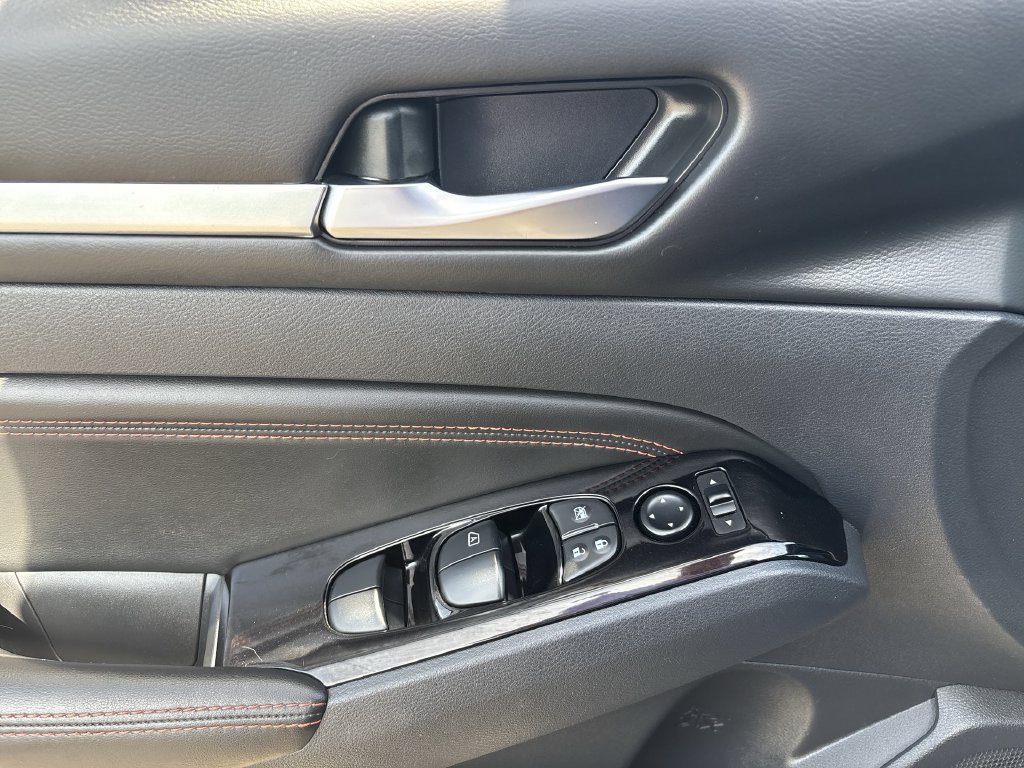 Certified 2023 Nissan Altima 2.5 SR FWD image 22