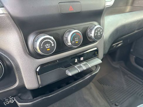 Used 2020 RAM 1500 Big Horn AWD/4WD image 24