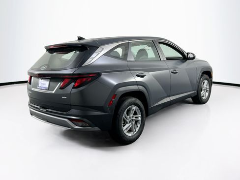 Used 2025 Hyundai Tucson SE AWD/4WD image 5