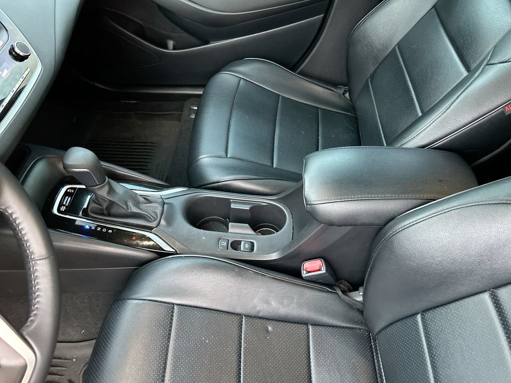Used 2026 Toyota Corolla SE FWD image 28