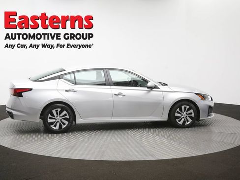 Used 2023 Nissan Altima 2.5 S FWD image 42