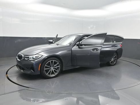Used 2021 BMW 330i xDrive Sedan w/ Premium Package AWD/4WD image 30