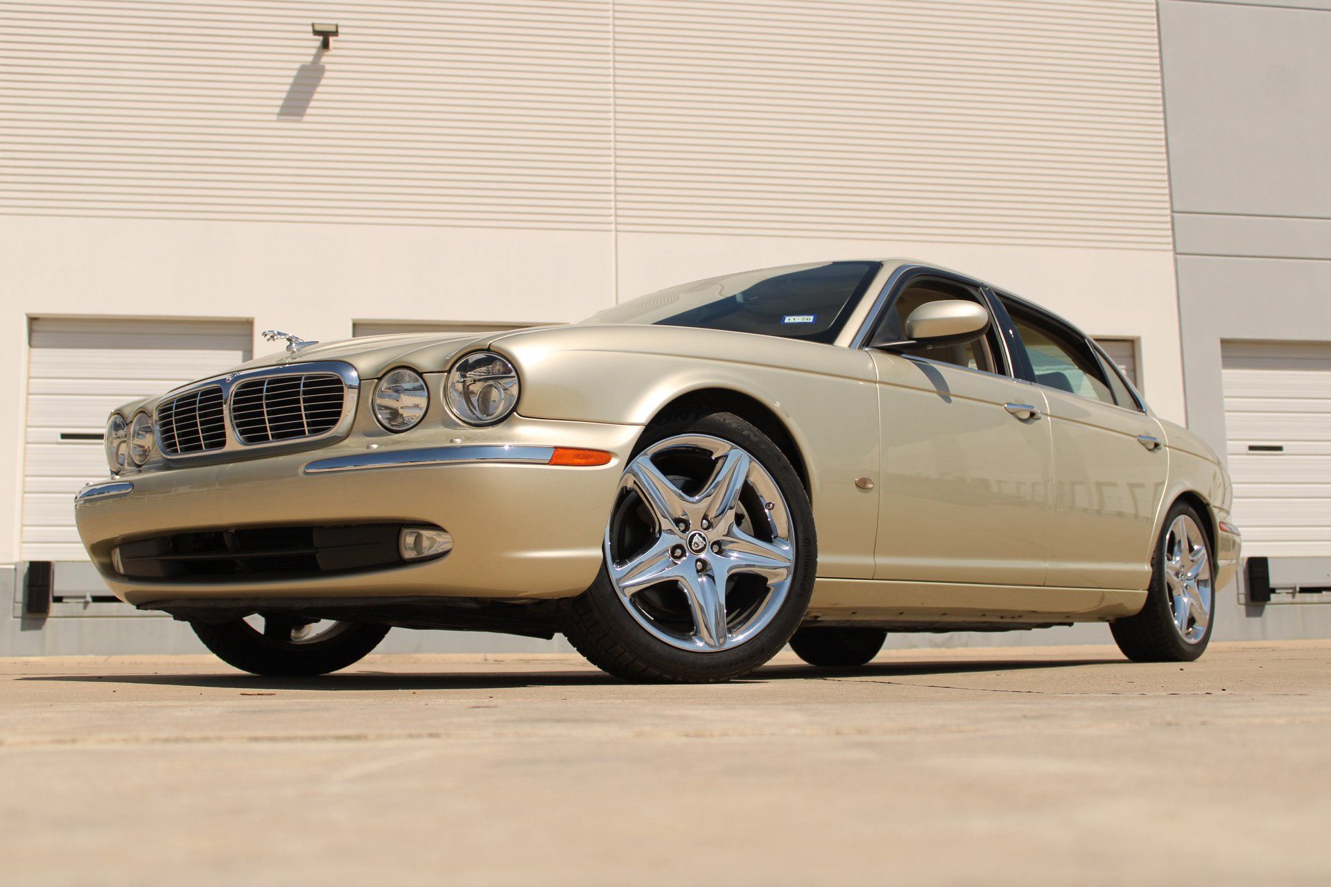 Used 2006 Jaguar XJ8 RWD image 4