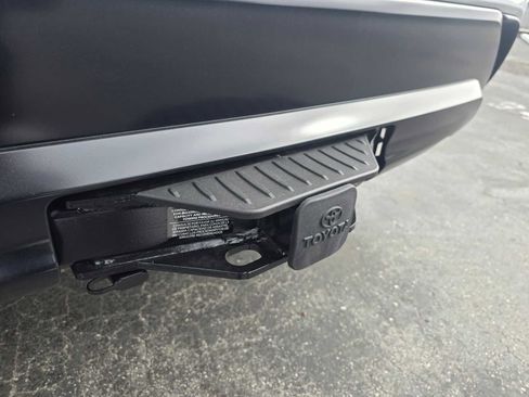 New 2026 Toyota Highlander XLE image 17