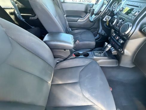 Used 2014 Jeep Wrangler Unlimited Sport w/ Quick Order Package 24S image 10