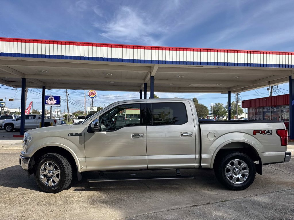 Used 2018 Ford F150 Lariat w/ Equipment Group 502A Luxury AWD/4WD image 4