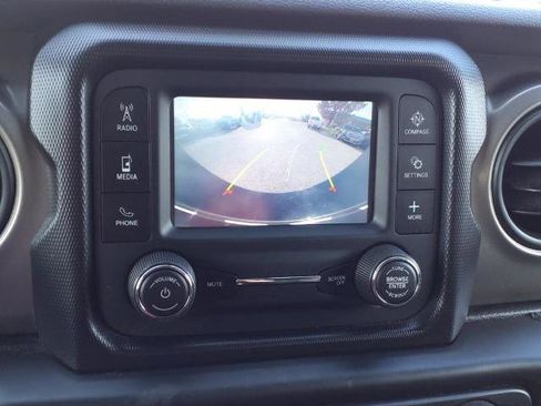 Used 2019 Jeep Wrangler Unlimited Sport S image 19