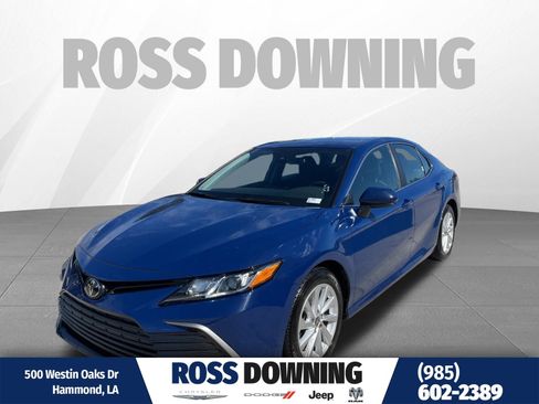 Used 2023 Toyota Camry LE image 1