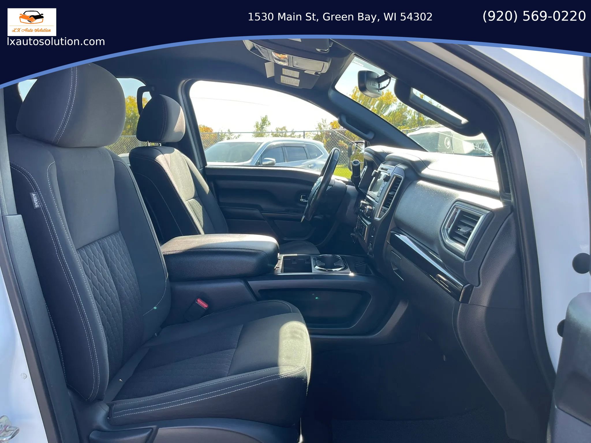 Used 2019 Nissan Titan SV w/ SV Convenience Package AWD/4WD image 26