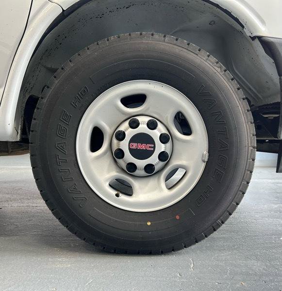 Used 2020 GMC Savana 3500 w/ Power Convenience Package RWD image 26