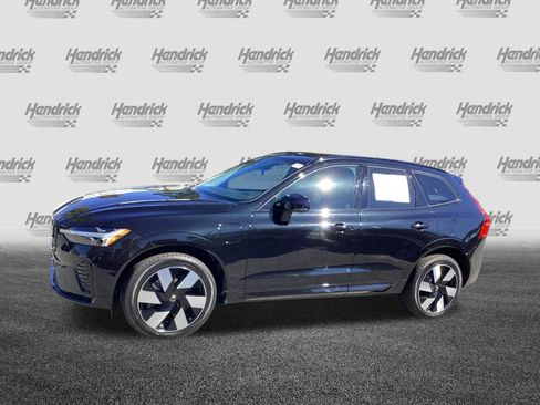 Certified 2025 Volvo XC60 T8 Plus w/ Protection Package Premier image 7