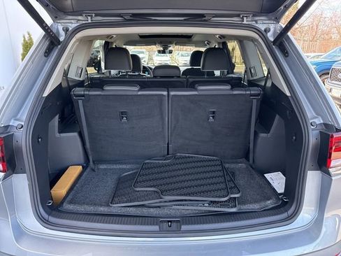 Certified 2025 Volkswagen Atlas SEL Premium R-Line image 30