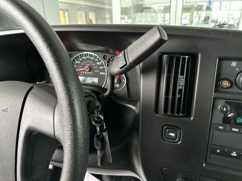 Used 2024 Chevrolet Express 2500 w/ Driver Convenience Package RWD image 15